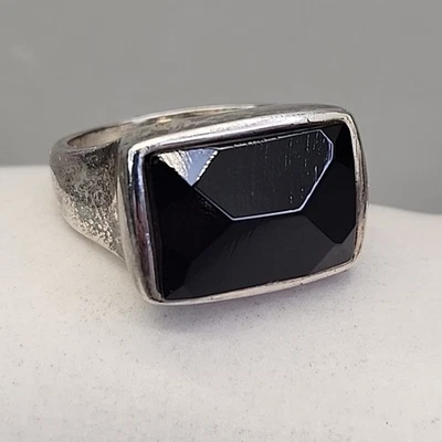 Anillo de ónix negro piedra facetada de plata de ley 925 7,5 Foto 1 de 4