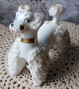 VINTAGE HANDBEMALTE WEISS/GOLD PORZELLAN SPAGHETTI PUDEL FIGUR 3,38" (H) - Bild 1 von 16