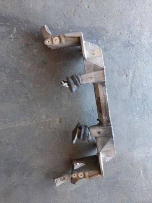 Suspensión delantera Crossmember/K-Frame 03-05 FORD CROWN VICTORIA 4W1Z5C145AA Foto 1 de 4