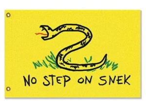 Dibujado NO STEP ON SNEK FLAG, Divertido Gadsden Don't Tread On Me Parodia Meme Serpiente - Imagen 1 de 4