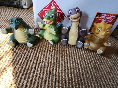Set of 4 The Land Before Time Movie Puppets from Pizza Hut. Vintage. 1988 Cover