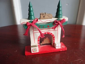 Vintage Handmade Dollhouse Miniature Fireplace Christmas Motif Kitty on Mantle - Picture 1 of 6