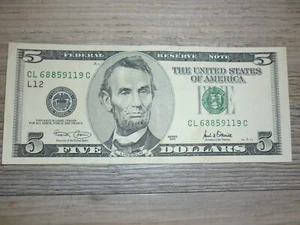 SERIES 2001 $5 DOLLAR BILL FEDERAL RESERVE NOTE UNCIRCULATED - Picture 1 of 3