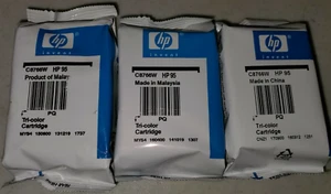 Lotto 3 cartucce inchiostro originali HP 95 tricolore C8766W scadute 10/2016 - Foto 1 di 1