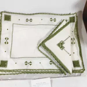 Linen Shamrock Good Luck 4 Placemats And 4 Napkins White and green Needlework - Picture 1 of 7