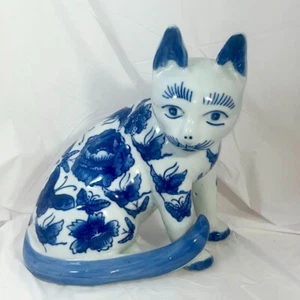 Vtg Blue & White Floral Pattern Porcelain Cat Figurine Statue Cat Butterflies - Picture 1 of 9