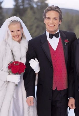 Perry Ellis Vail RED Men's full back formal vest - Large - Image 1 of 2