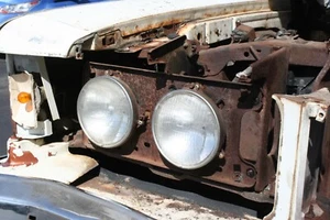 1974 Mercury Cougar RIGHT PASSENGER FENDER SOFT PLASTIC FILLER PANNEL TO BUMPER - Bild 1 von 6