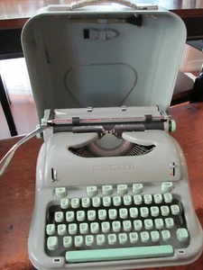 Vintage Hermes 3000 Portable Typewriter Mint Green Used Needs TLC - Picture 1 of 10