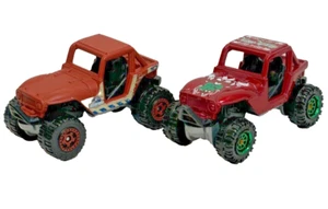 Jeep 4x4 Hot Wheels Jurasic World Jeep y Matchbox Felices Fiestas - Imagen 1 de 11