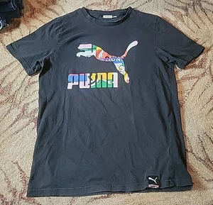 PUMA Shirt Men’s Medium Collage Logo Graphic Black Cotton Athleisure Streetwear - Picture 1 of 7