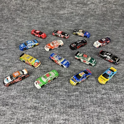 Lote de 15 coches de juguete diecast NASCAR - 1:64 - ¡Richard Petty, Tony Stewart y más! Foto 1 de 4