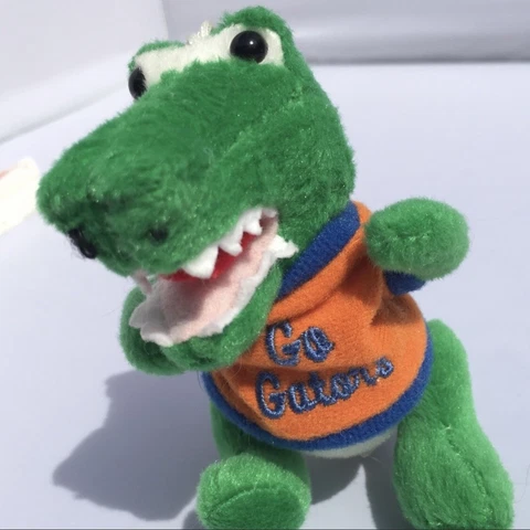 “Go Gators” Gator with Team Shirt Keychain Cover