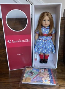 NIB American Girl EMILY Bennett Doll Meet Molly's Best Friend 1944 Retired 2006 - Picture 1 of 8
