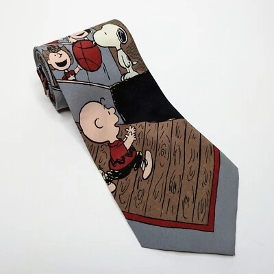 Corbata de cuello vintage Peanuts Charlie Brown & Snoopy tema de baloncesto para hombre Foto 1 de 4