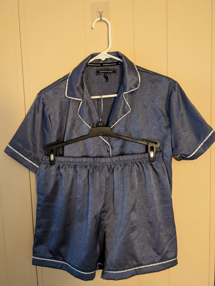 Conjunto de pijama BCBG Max Azria para mujer talla M satinado con botones silencioso de lujo elegante cómodo Foto 1 de 4