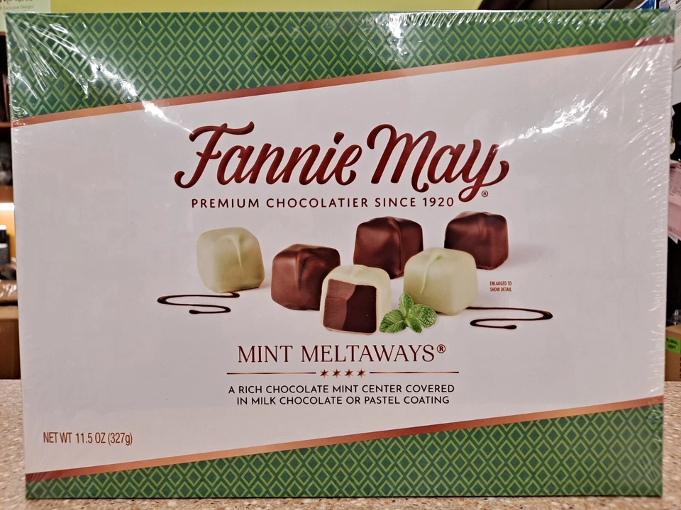Fannie May Meltaways como nuevo 11,5 OZ. Caramelo de chocolate con leche como nuevo ¡Navidad 2025! Foto 1 de 4