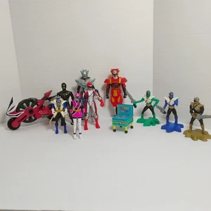 Power Rangers & Super Sentai Actionfiguren Konvolut mit Motorrad & Zubehör - Bild 1 von 22