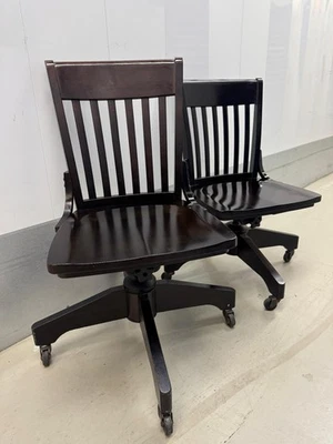  SILLA DE OFICINA GIRATORIA DE ESCRITORIO MAPLE BANKERS, TIENE RUEDAS... Foto 1 de 4