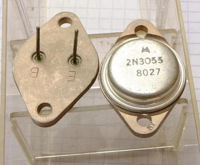 2x Motorola 2N3055 Transistor TO3. Prix pour un lot de 2 pièces. - Immagine 1 di 4