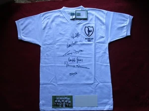 TOTTENHAM HOTSPUR RARE 6 LEGENDS HAND SIGNED RETRO 1961 SHIRT JERSEY PHOTO PROOF - Picture 1 of 10