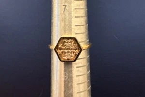 Tory Burch Hexagon Gold ring size 8 - Picture 1 of 6