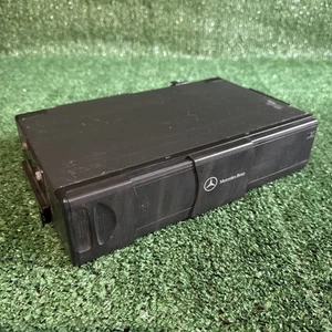 Mercedes W220 s55 S500 S430 CD Changer 6 Disk Player MC3010 2038209089 OEM/294 - Picture 1 of 7