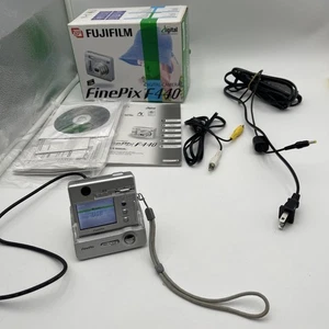 Caja Fujifilm Finepix F440 con accesorios - Imagen 1 de 24