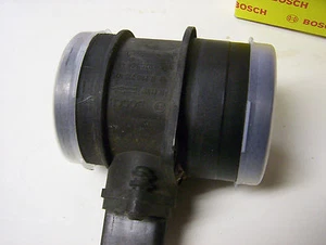 Porsche Cayenne Turbo mass air sensor 2003 to 2006 models. - Picture 1 of 2