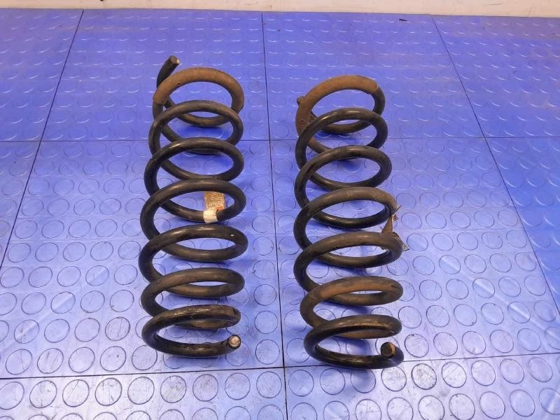 Juego de dos muelles helicoidales de suspensión trasera Kia Optima 2016-2020 OEM 55350D5500 Foto 1 de 3