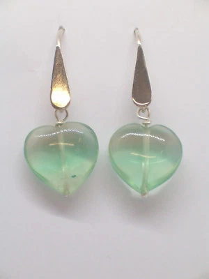 Orecchini pendenti con CUORE in FLUORITE verde e ARGENTO 925 - amo - pietra dura - Immagine 1 di 4