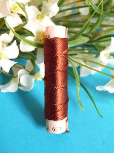 631B/ Beautiful Pure Natural Silk Bobbin "Flora" Zwicky Brown Brun N° 657 - Picture 1 of 1