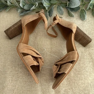 Lucky Brand Nacito Damen-Heels Veloursleder 9,5 hautfarben hellbraun Knoten Reißverschluss hinten - Bild 1 von 8