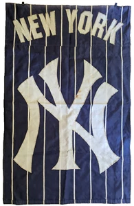 Vintage Quality 2-Sided New York Yankees Banner Flag Large 28"x44" Hanging Flag - Picture 1 of 7