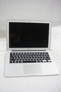 Apple Macbook Air 2013 Core i7, 256GB SSD + 8GB RAM, 13.3in - Silver (A1466) - Afbeelding 1 van 3