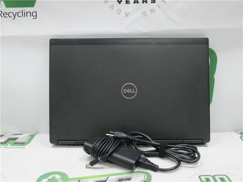 Notebook Dell Precision 7730 Xeon E-2176M 2.7GHz 64GB RAM 512GB SSD Win 10 Pro certificado de autenticidade - Imagem 1 de 4