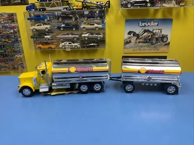 2000 Jada Toys Hot Rigz Shell Double Tanker - Image 1 of 4