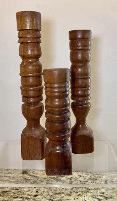 Candelabros daneses poste espiral torneado a mano de madera moderno de mediados de siglo MCM Foto 1 de 4