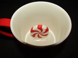 Wondershop At Target 2024 PEPPERMINT INSIDE OF Stoneware Mug 3.5" Tall. 15 oz - Imagen 1 de 7
