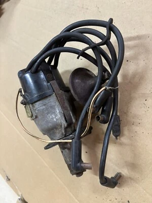 Morris Minor Distributor - Cap & Leads - Image 1 of 4