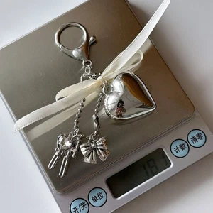 Creative Keychain with Shiny Heart Ideal for Personal Accessories and Gifts - Picture 1 of 15