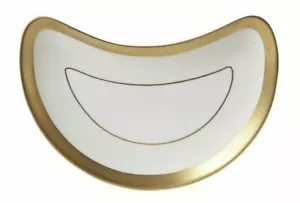 WEDGWOOD & BENTLEY BUCKINGHAM CRESCENT SALAD BOWL HALF MOON PLATE 22 K GOLD, NEW - Picture 1 of 1