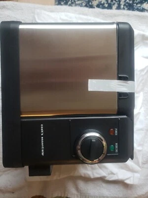 COOK’S ESSENTIALS 2.5 QT STAINLESS STEEL DEEP FRYER. NEW IN BOX!! - Image 1 of 3