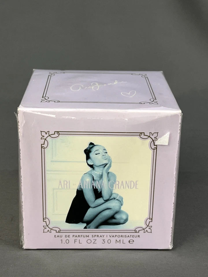 Ari by Ariana Grande Eau De Parfum Spray 1 FL Oz - EW 8249s