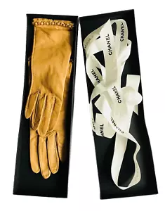 Guantes Chanel, Guantes de Cuero Chanel Vintage, Beige, Cadena Dorada, talla 6.5, ¡raros! - Imagen 1 de 19