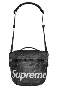 Bolso de hombro moteado reflectante impermeable supremo negro FW20 - Imagen 1 de 12