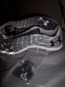 Size 6.5 - Under Armour Kick Distance 3 White Beta Red - Picture 1 of 6
