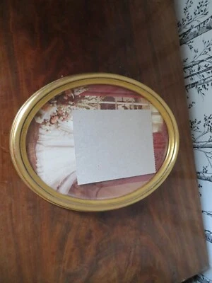 cadre oval en bois doré avec son verre - Photo 1/4