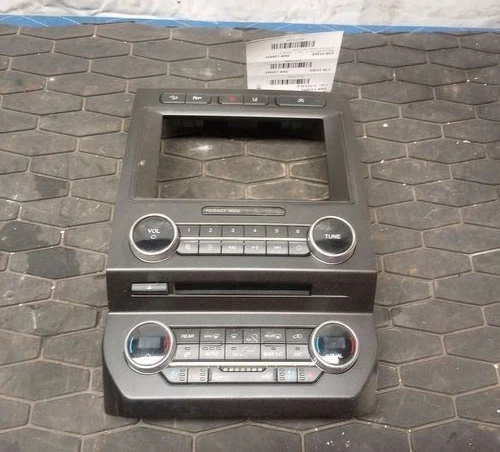 2018 Ford Expedition Radio Control Panel 8.0" screen opening OEM Foto 1 de 2