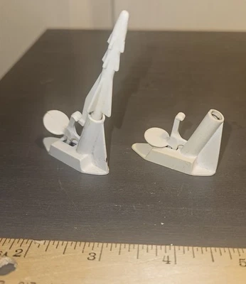 Lote de 1 misil y 2 lanzadores de juguete premium de cereal Cheerios de colección de los años 50 funciona bien Foto 1 de 4